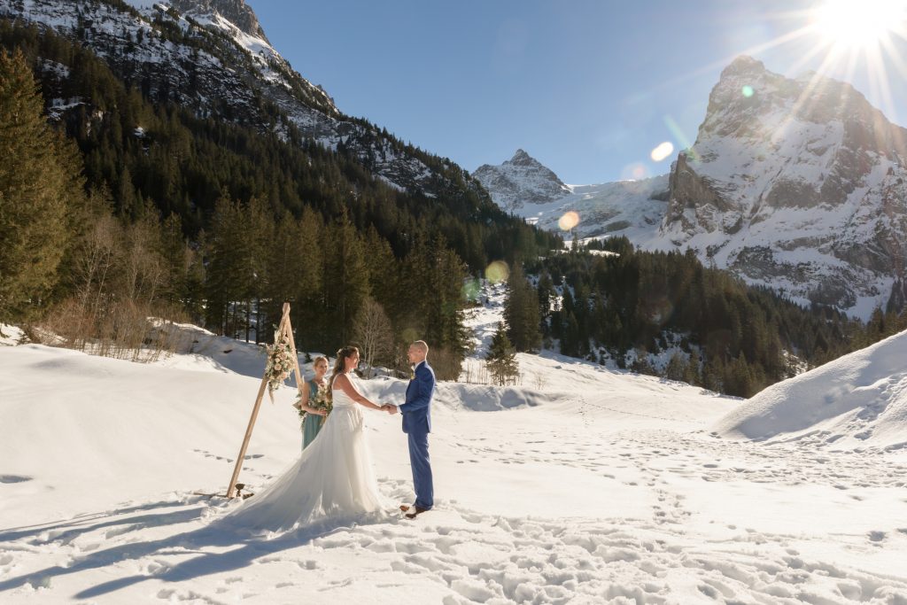 Brautpaarfotos Hochzeit Chalet Grosse Scheidegg Wetterhorn Schweiz